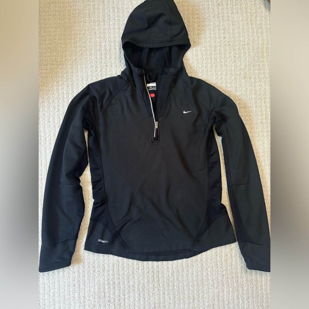 EUC- Nike dry fit size small
